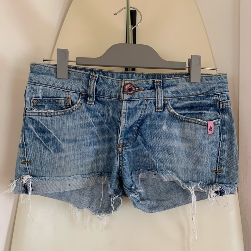 Volcom cut off jean shorts - Size 3